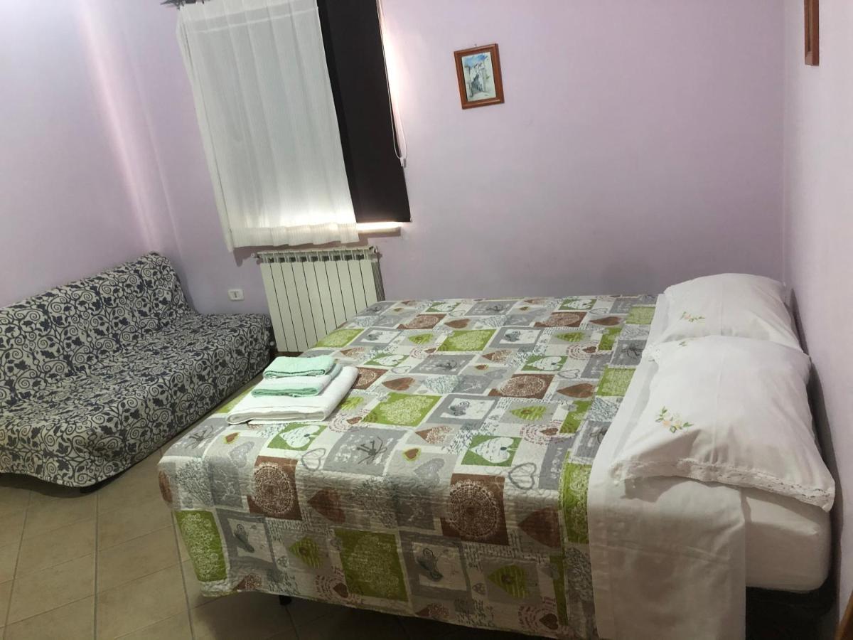 B&B Il Medioevo Pesche Extérieur photo